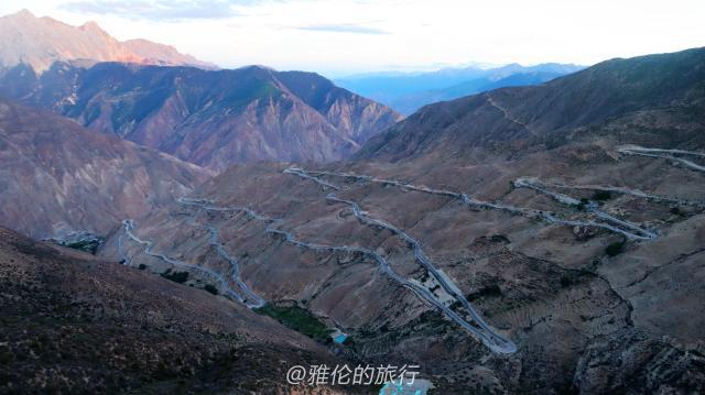 夜晚走川藏线怒江72道拐，翻越4658米业拉山，这条盘山路多危险？