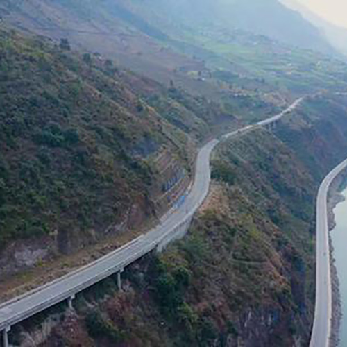 怒江美丽公路华电段全面通车 撬动怒江经济建设