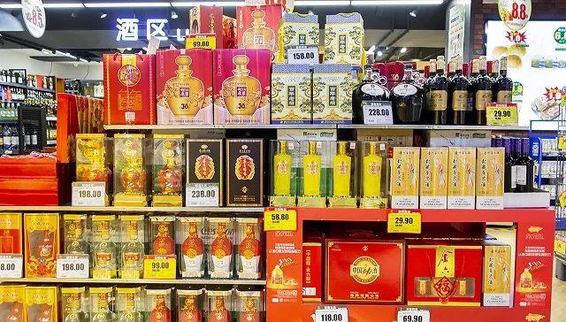 疫情下的中小酒企：有的生产医用酒精，有的开卖高度酒